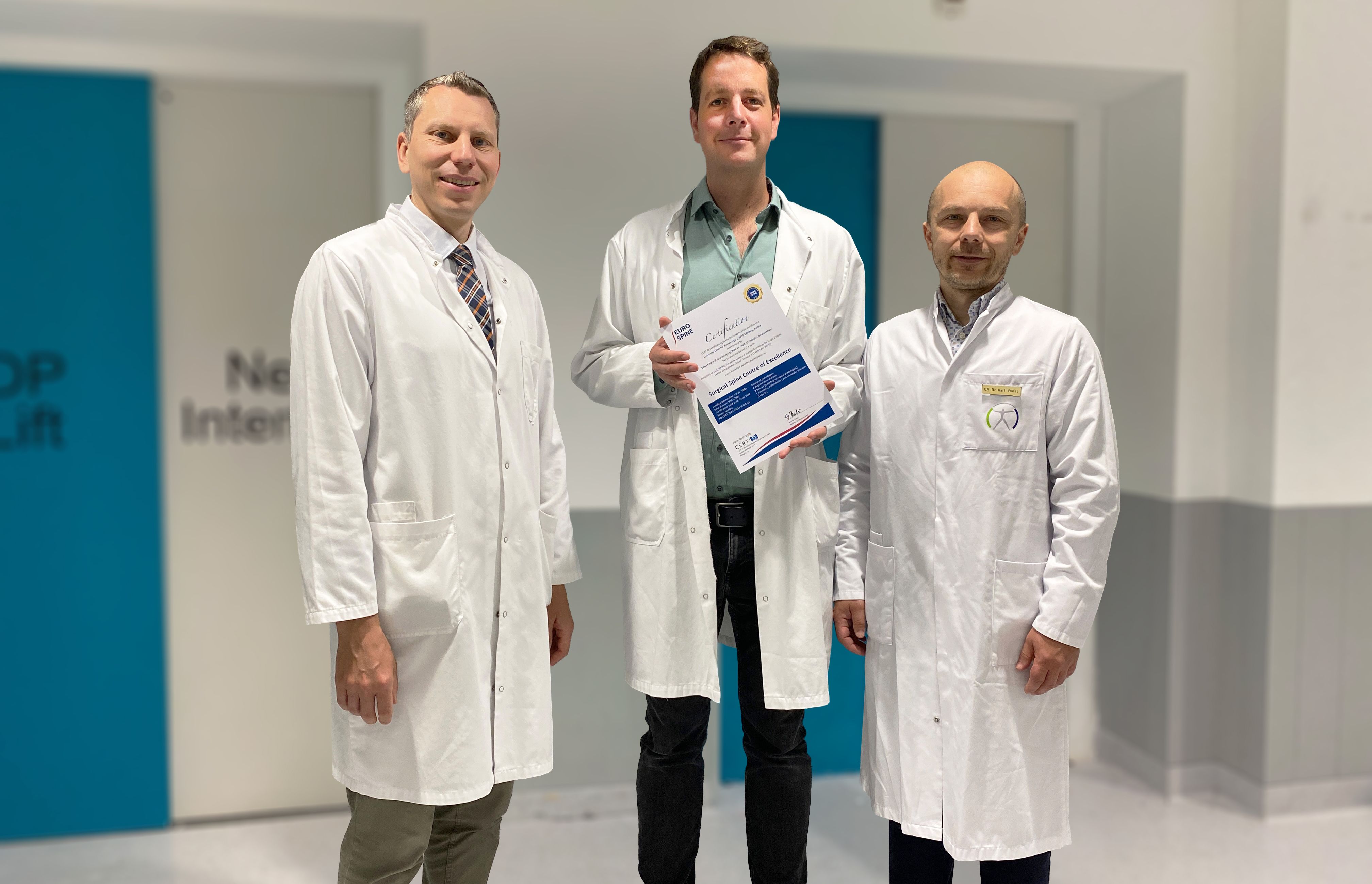 Prim. Univ.-Prof. Dr. Christoph Griessenauer, apl. Prof. Dr. Lukas Grassner, PhD  und Dr. Karl Vanas, MBA, Universitätsklinik für Neurochirurgie