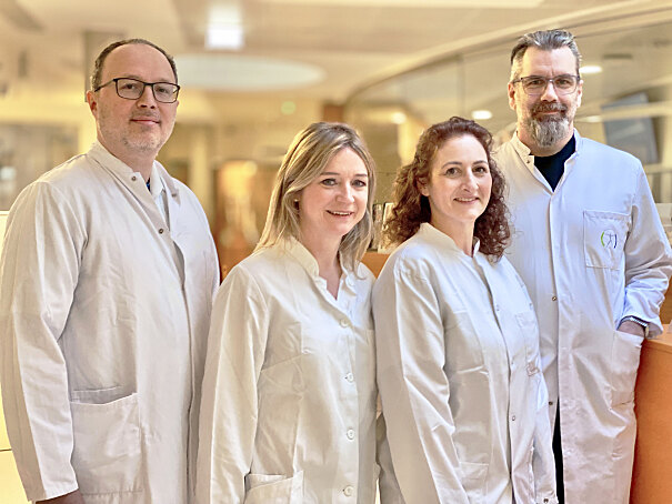 Vom Uniklinikum Salzburg waren beteiligt (v. l.): Radiologie-Oberarzt Johann Gradl, Neonatologie-Oberärztin Silke Häusler, Kinderärztin Katja Steinbrücker sowie Labor-Mediziner Janne Cadamuro.