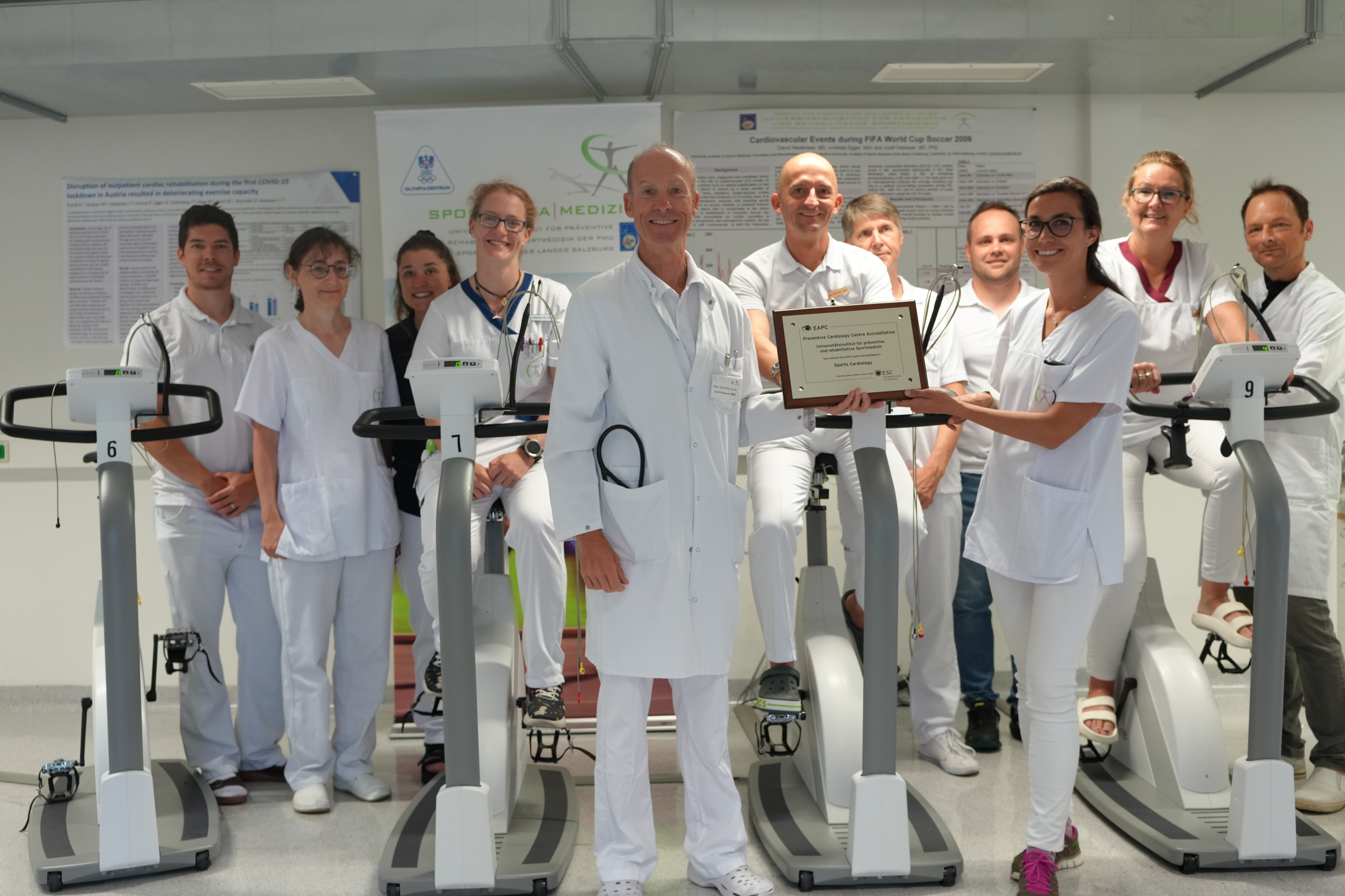 Das Team des Universitätsinstitutes für präventive und rehabilitative Sportmedizin unter der Leitung von Professor Josef Niebauer