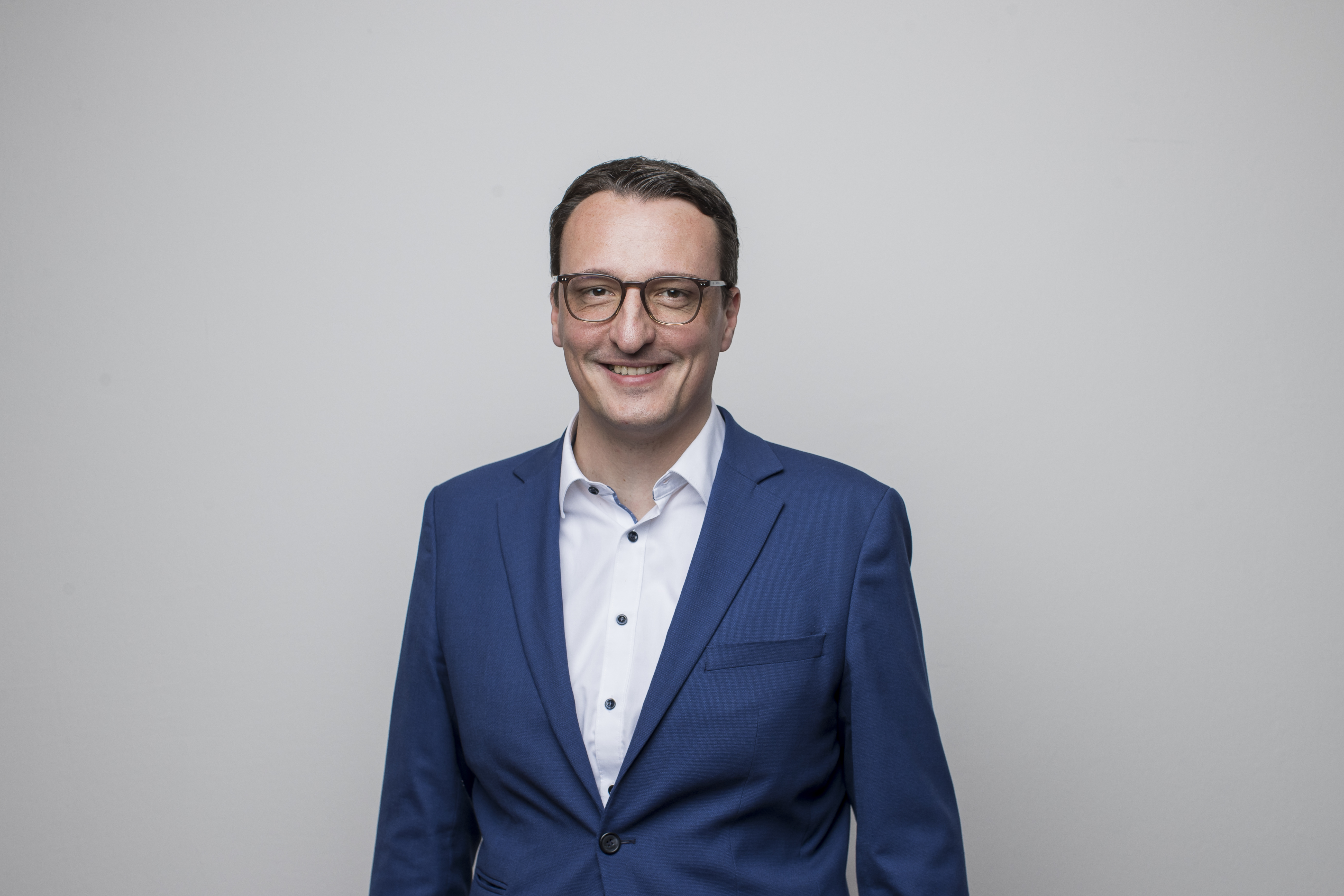 Christian Blaschke wird neuer Leiter des Stabsbereichs Unternehmenskommunikation und Marketing der Salzburger Landeskliniken.